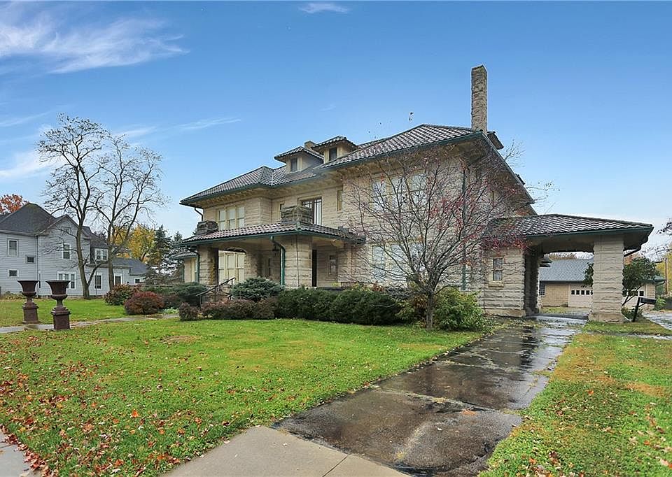 525 N Main St, Rushville, IN 46173 Zillow