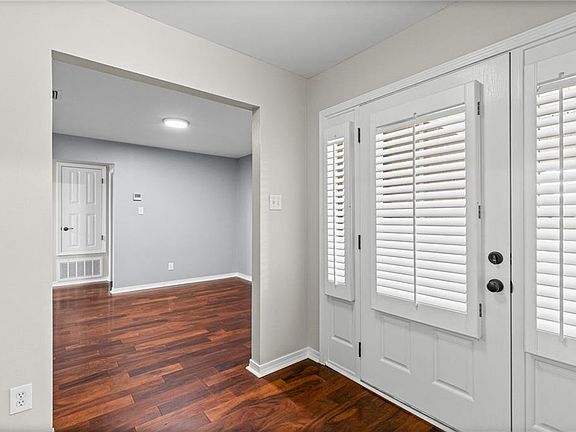 5th image of 10050 Thresher Ct