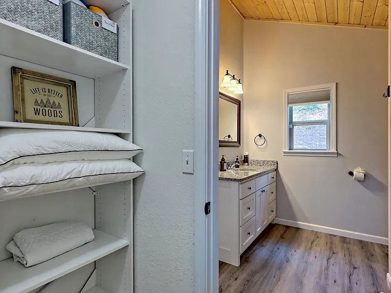 112 John English Dr — Photo 26