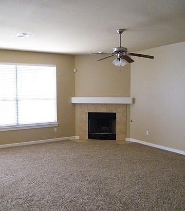 2nd image of 129 Old Settlers Dr