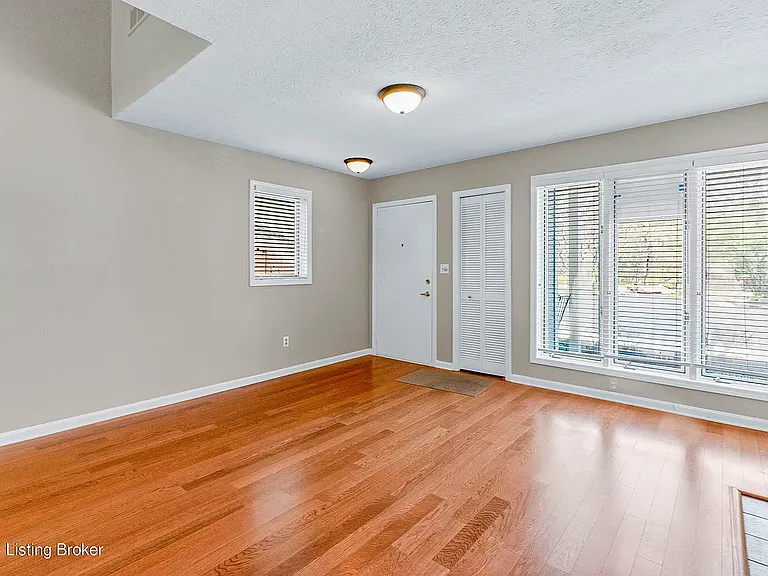 423 Ledgeview Park Dr — Photo 7