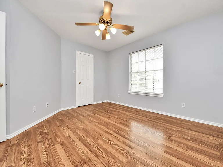 16526 Cairngrove Ln — Photo 20