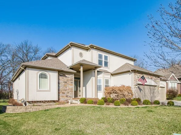 2529 SW Kristin Dr, Lees Summit, MO 64082