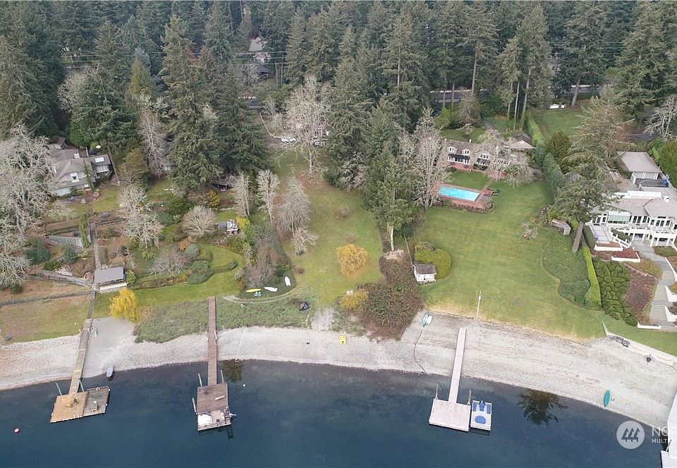 Gravelly Lake Waterfront - Rare opportunity to purchase large parcel w/125' (+/-) of waterfront.>