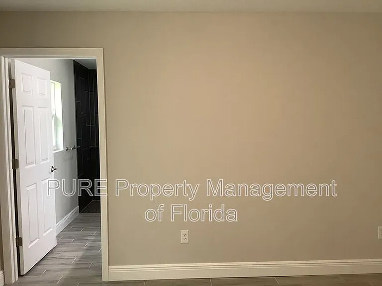 16899 SW 44th Cir — Photo 11
