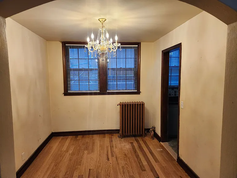 402 Grand Ave — Photo 9