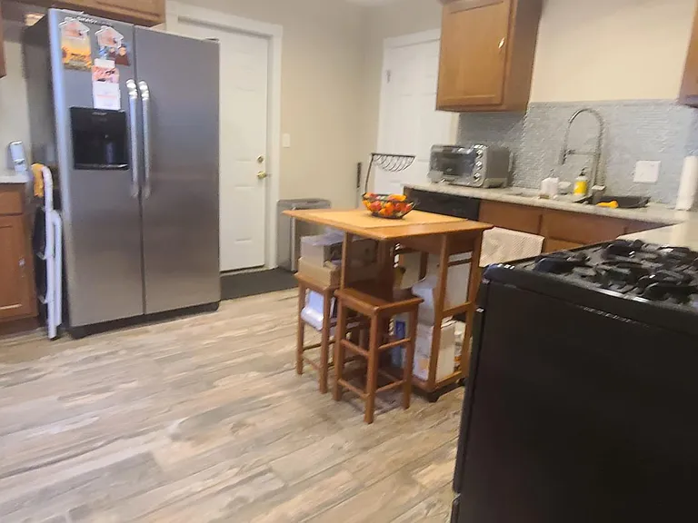 209 Miami Ave — Photo 9