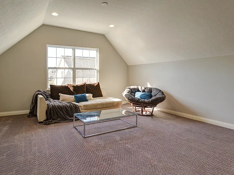 8045 Butterworth Green Dr — Photo 18
