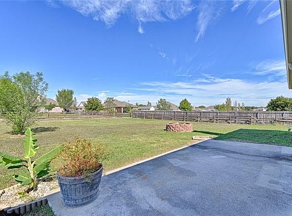 3rd image of 117 Shumard Dr