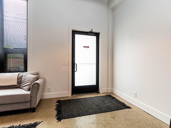 5th image of 1300 Batavia Ave #1