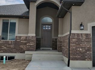 3339 W 2000 N, Clinton, UT 84015