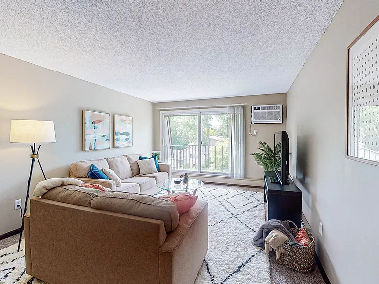 Shoreview Grand — Photo 5