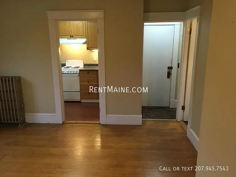 148 Essex St #8 — Photo 6