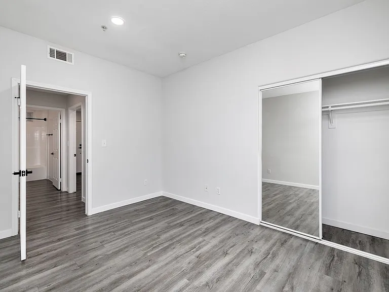 2820 Sawtelle Blvd — Photo 91