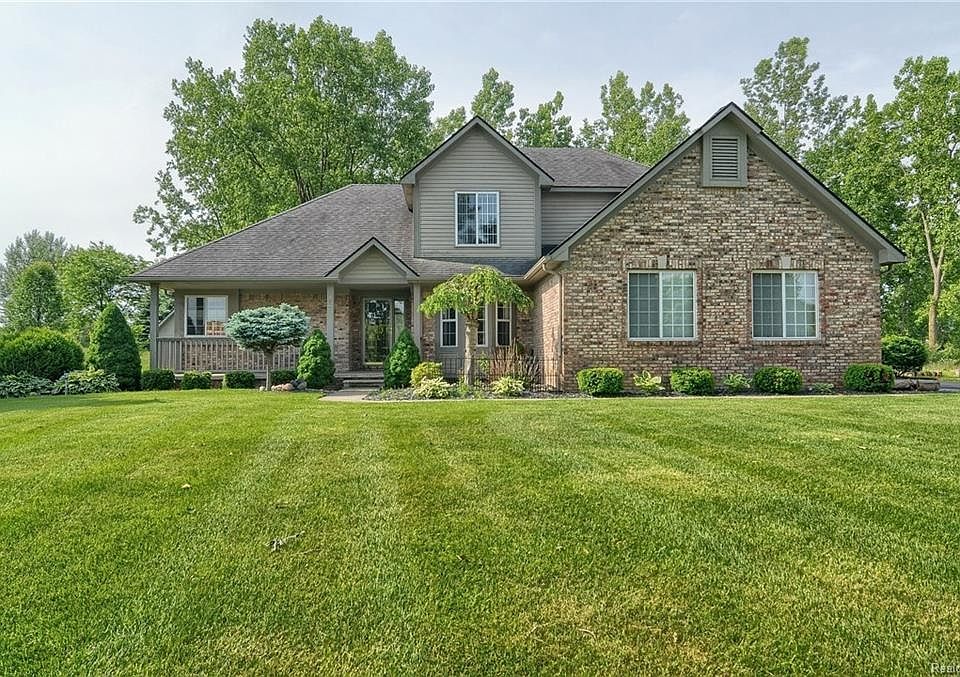 1st image of Corkwood Dr