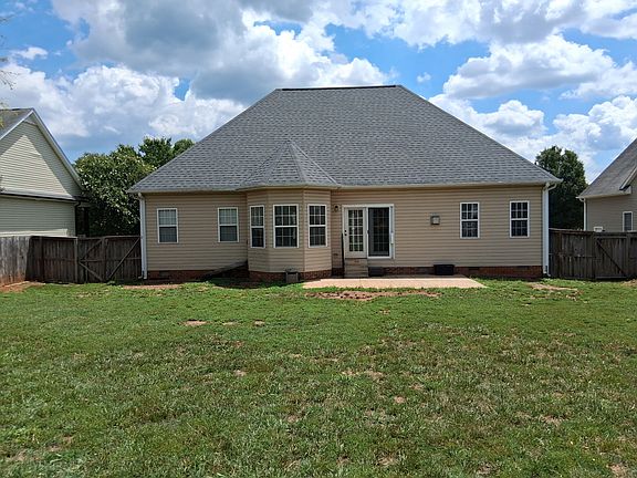 2nd image of 108 Tate Dr