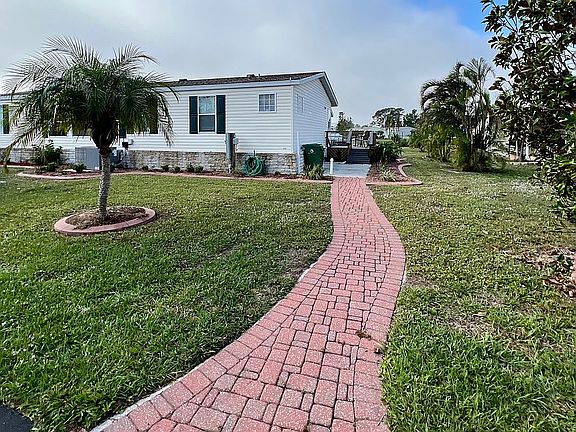 3rd image of 9149 Pinehaven Way