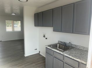 652 Vancouver Rd SE APT C, Rio Rancho, NM 87124