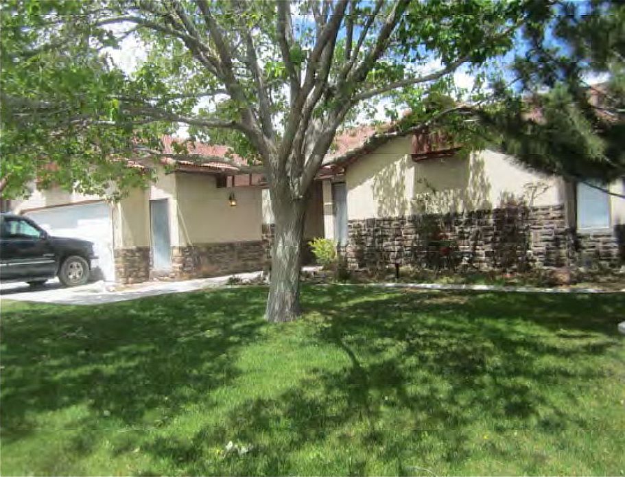 1st image of 2420 W Laguna Dr