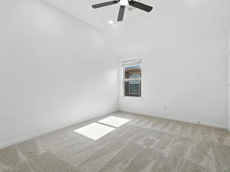 10421 Sexton Dr — Photo 26