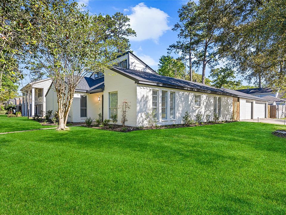 1st image of 16402 Lobo Ln