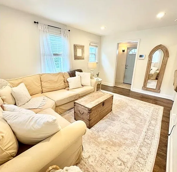 20 Colonial Rd — Photo 15