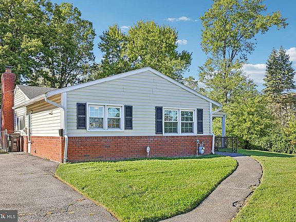 3rd image of 7121 Chamberlain Rd