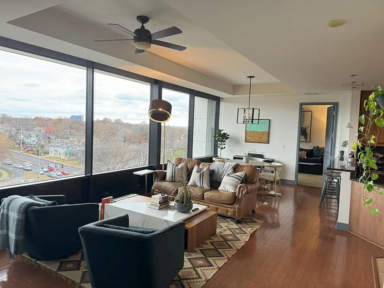 700 W 31st St #407 — Photo 8