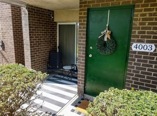 4003 Charlemagne Cir, Pittsburgh, PA