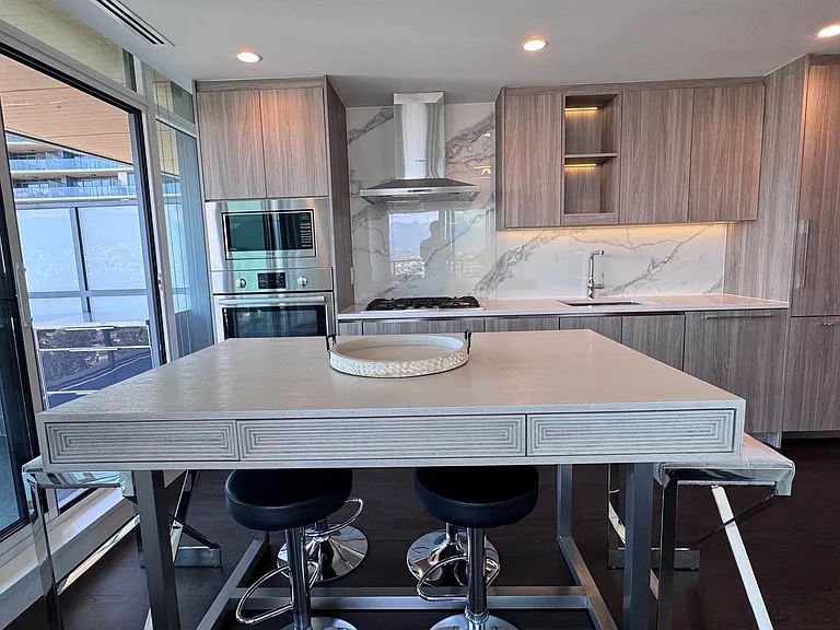 4880 Lougheed Hwy #2804 — Photo 6