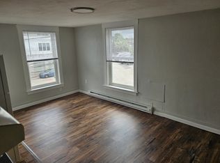 26 Alpine Row APT 4, Franklin, MA 02038