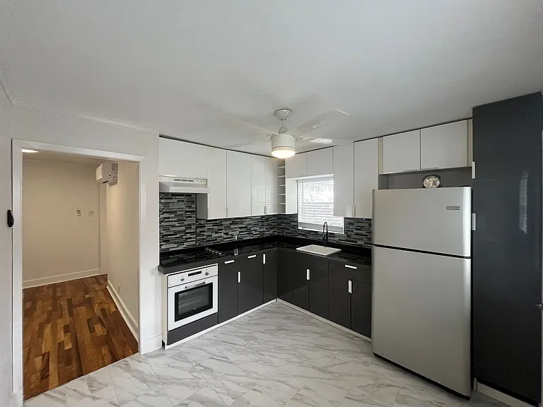 3412 Denver Ave #D — Photo 8