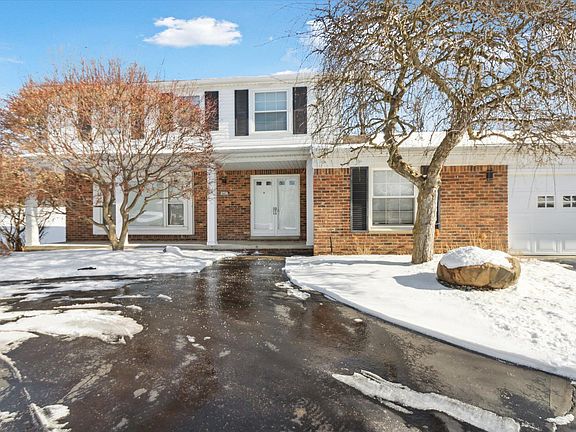 3rd image of 6403 Pinecroft Dr