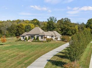 125 Nestledown Xing, Bell Buckle, TN 37020