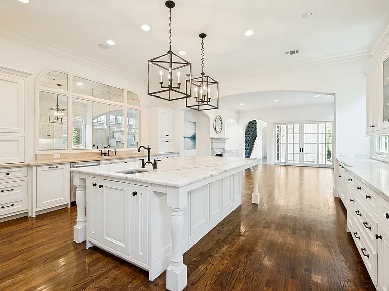 3614 Edgewater Dr — Photo 10