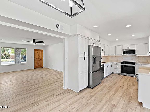 5th image of 7608 N 18TH Avenue