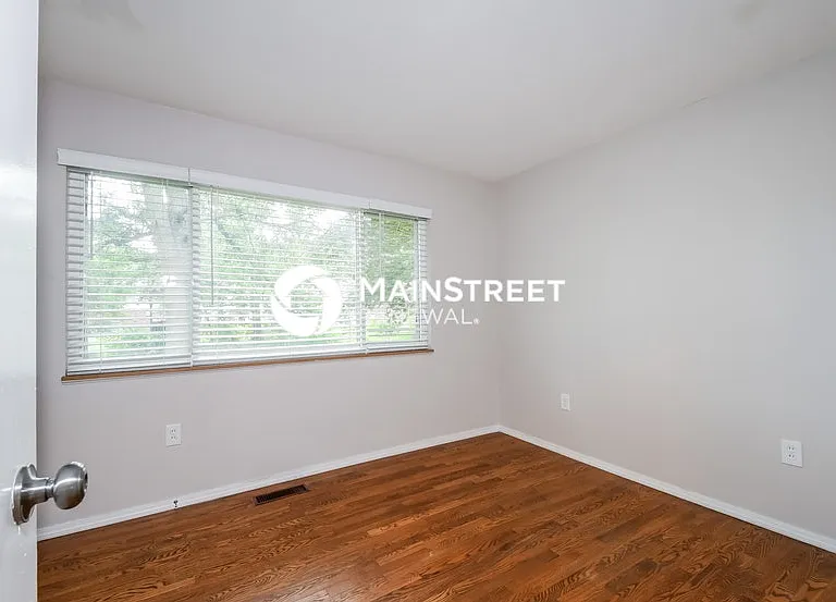 1520 Arlington Dr — Photo 4