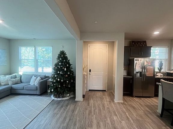 2nd image of 40078 Calle Real #61