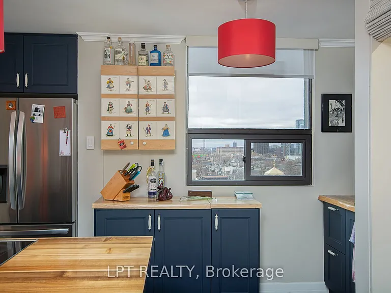 40 Arthur St #703 — Photo 20