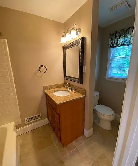 106 Hawkins Dr — Photo 9
