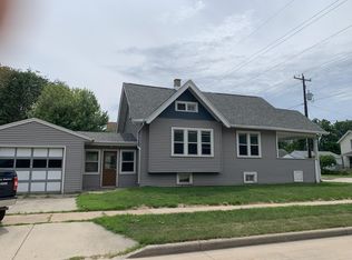 1234 Grand St, Oshkosh, WI 54901