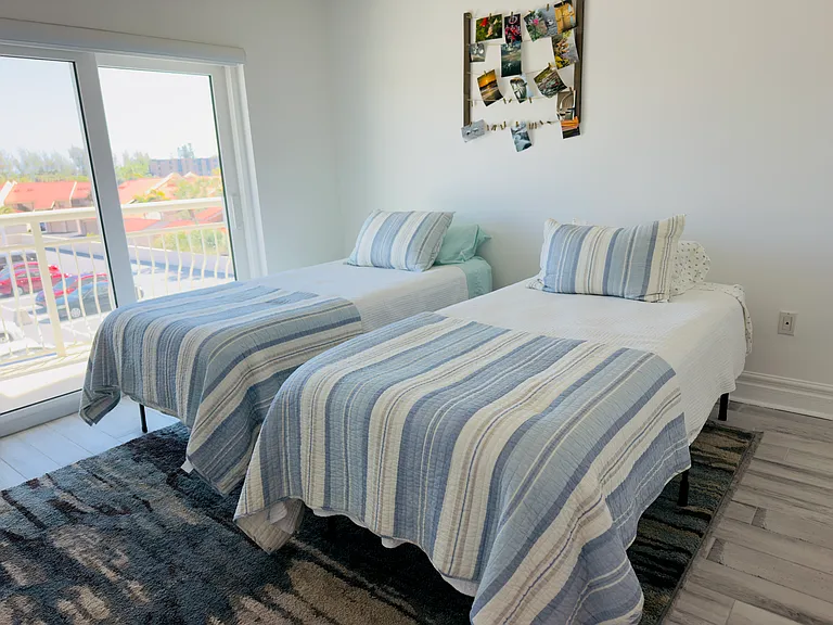 4900 Brittany Dr S #413 — Photo 6