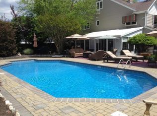 2415 Hamilton Ave, Spring Lake, NJ 07762