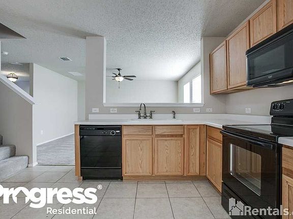 3rd image of 4853 Parkview Hills Ln