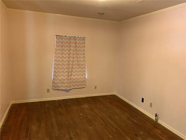 4428 Gillis St — Photo 5