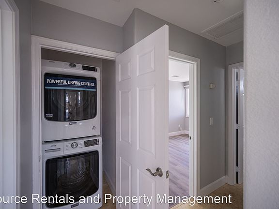 4th image of 6753 N Elman St #10553135