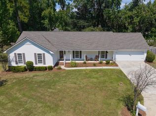 2210 Lakeshore Dr, Valdosta, GA 31602