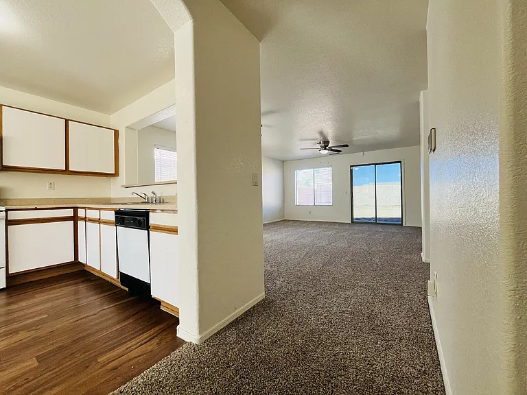 7332 N 70th Dr — Photo 22