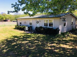 24453 Knight Rd, Tonganoxie, KS 66086