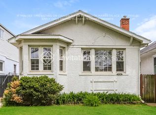 6209 N Maplewood Ave, Chicago, IL 60659